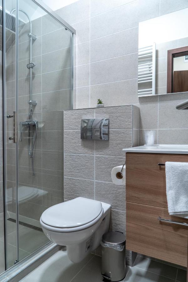 Rozsa Etterem & Panzio Bed & Breakfast Pecs Ngoại thất bức ảnh