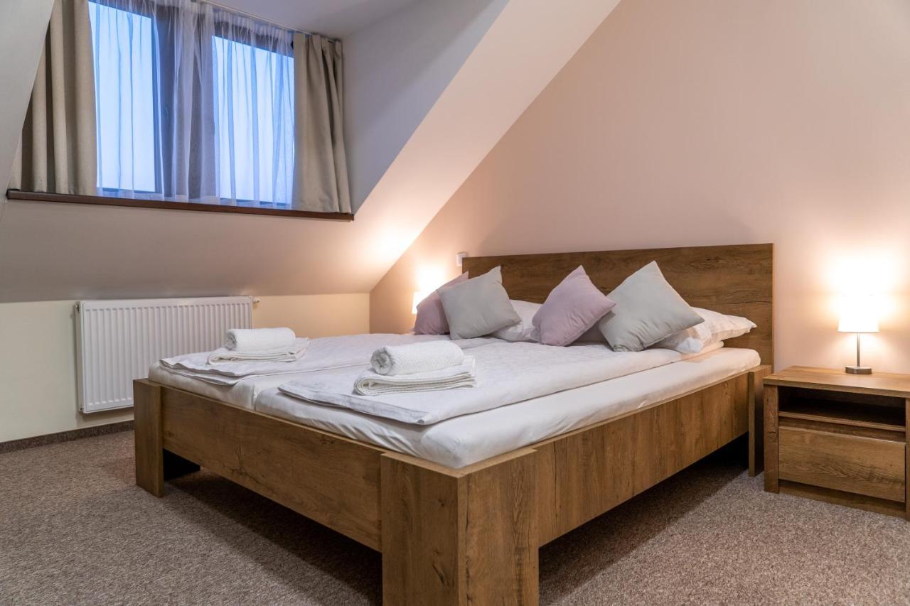Rozsa Etterem & Panzio Bed & Breakfast Pecs Ngoại thất bức ảnh